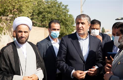سفر رئیس سازمان انرژی اتمی ایران به شهرستان «خنداب» و بازدید از پروژه‌ها و بخش‌های مختلف